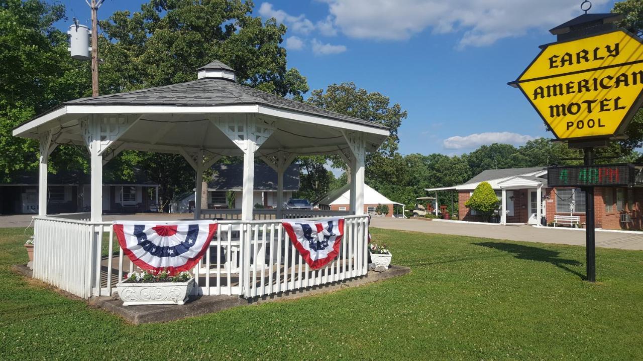Early American Motel Aurora Εξωτερικό φωτογραφία